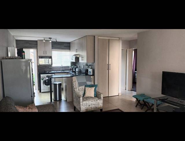 2 BEDROOM TOWNHOUSE FOR SALE IN GLEN MARAIS